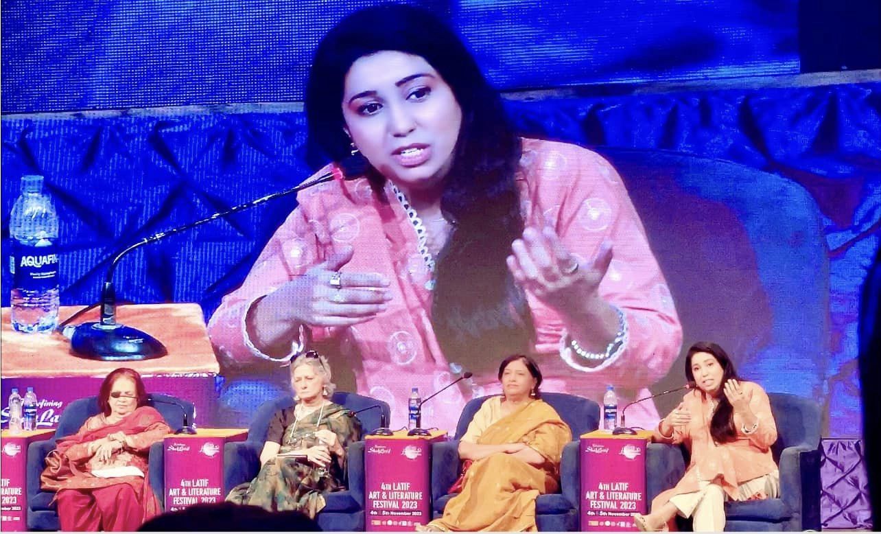 Siraj Institute Sindh organized a wonderful festival on the theme of art and literature in Karachi Art Council.