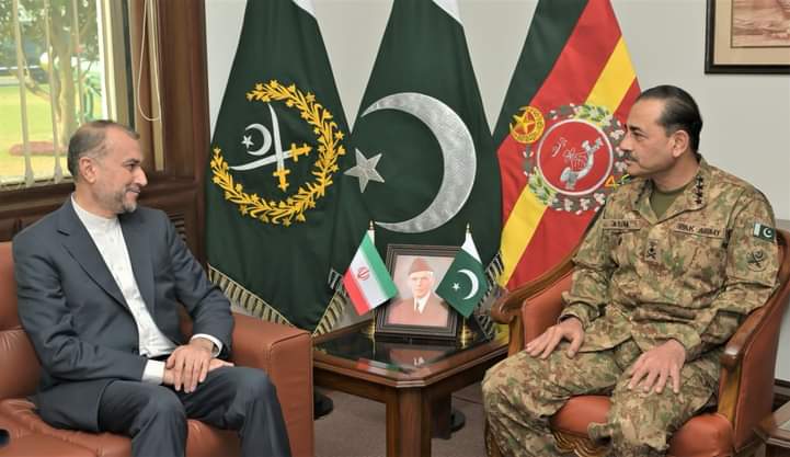 Foreign Minister of Iran, HE Amir Abdollahian called on General Syed Asim Munir, NI (M) COAS, at GHQ today. 