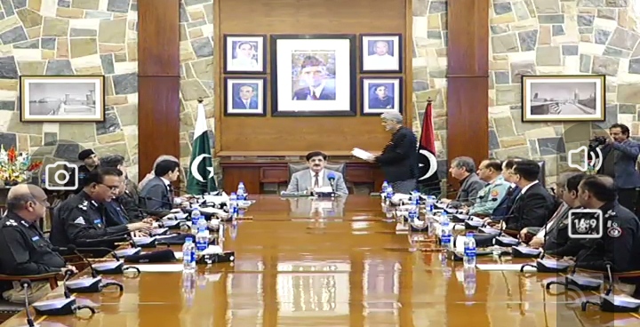 Murad starts his 3rd tenure with pledge to curb street crime, dacoits in katcha areaCM bans arms display, strobe lights on vehicles KARACHI