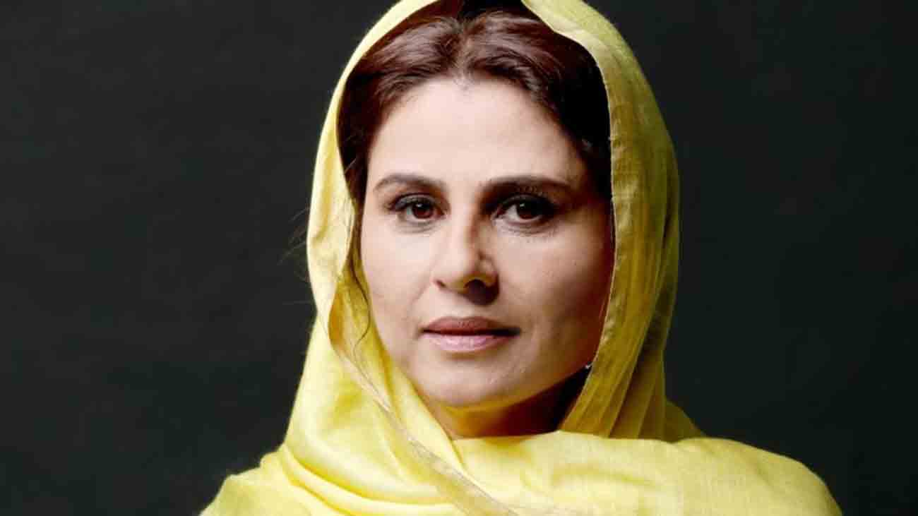 Afghanistan's Consul General in Mumbai, India, Zakia Wardak, has resigned from her post after being accused of smuggling huge amounts of gold.