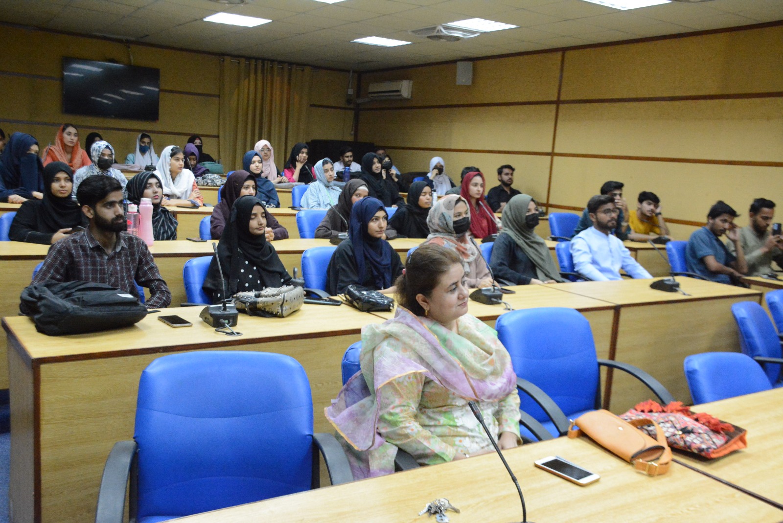 Noted environmental journalist Ms. Sheema Siddiqui talks on environmental threats
