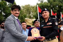 CM directs IGP to complete S-4 project by installing CCTV cameras at Toll plazasStreet crime comes down from 254 to 170 in 4 months KARACHI Sindh Chief Minister