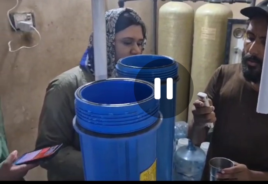 Sindh Food Authority Sealed 5 RO Plants in Liaquatabad.* 