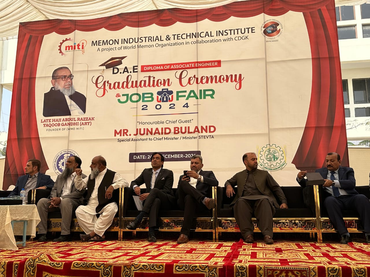 PRIVATE INSTITUTIONS FAILING TO MEET STANDARDS AND CRITERIA WILL HAVE THEIR REGISTRATION CANCELED:   JUNAID BULAND