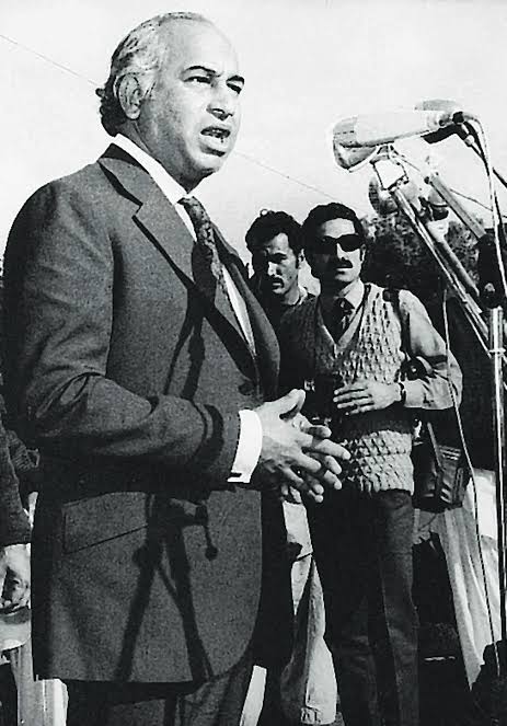  Sindh Senior Minister Sharjeel Inam Memon, while paying tribute to the Quaid-e-Awam Shaheed Zulfiqar Ali Bhutto on his 97th birth anniversary,