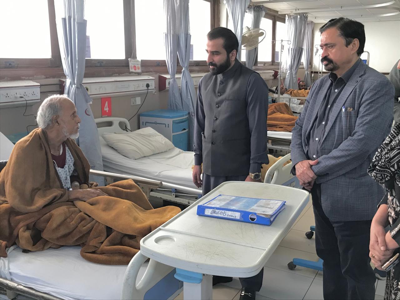 SPOKESPERSON OF SINDH GOVERNMENT MUSTAFA ABDULLAH BALOCH VISITS TRAUMA CENTER, CIVIL HOSPITAL KARACHI