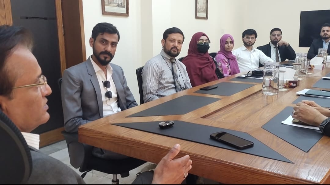 Provincial Ombudsman Sindh Mohammad Sohail Rajput meets with the elected Provincial Ombudsman Sindh's Ambassadors from Saleem Habib University, 