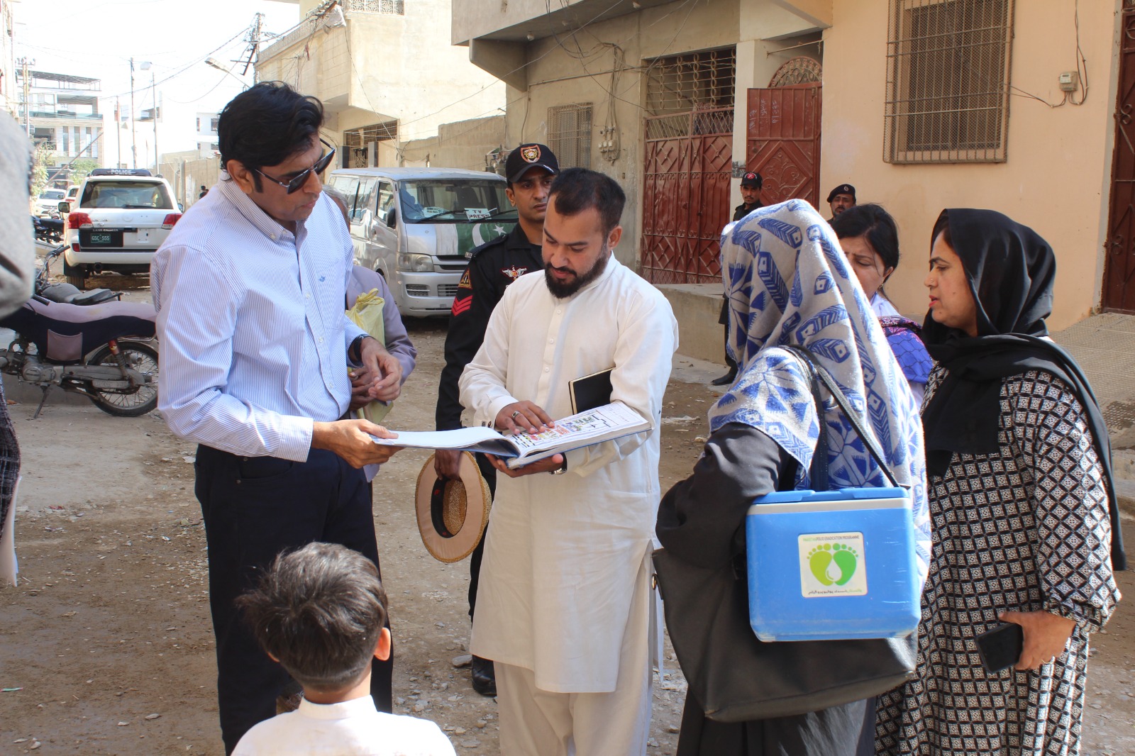 Chief Secretary Sindh Asif Hyder Shah Visits Various Areas of Karachi to Review Ongoing Polio Campaign