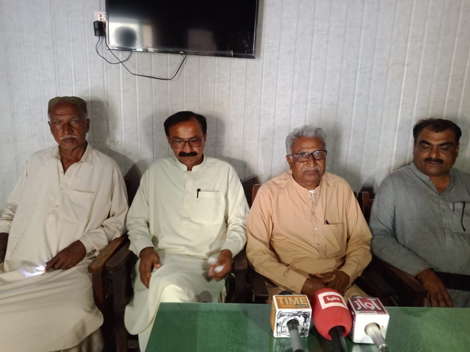 Awami Tehreek Plans Protest Against Issuance of Identity Cards to Biharis, Burmese, and Other Illegal Aliens, and Corporate Farming Projects