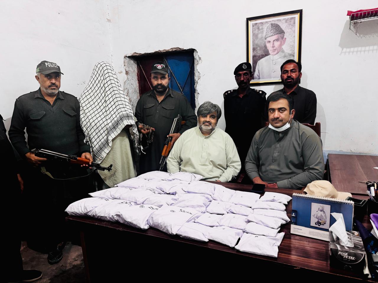 Narcotics Control Department Sindh and Civil Federal Intelligence Bureau have recovered 14 kg of export quality heroin worth Rs 800 million in a joint intelligence based action at Rohri check-post.