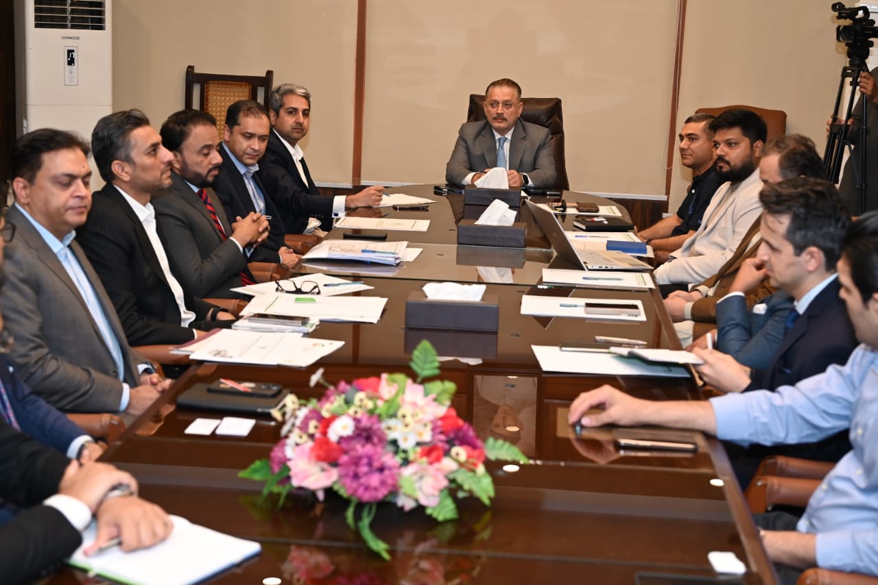 Sindh Govt to Launch 100 Eco-Friendly EV Taxis in Karachi Under Public-Private Partnership