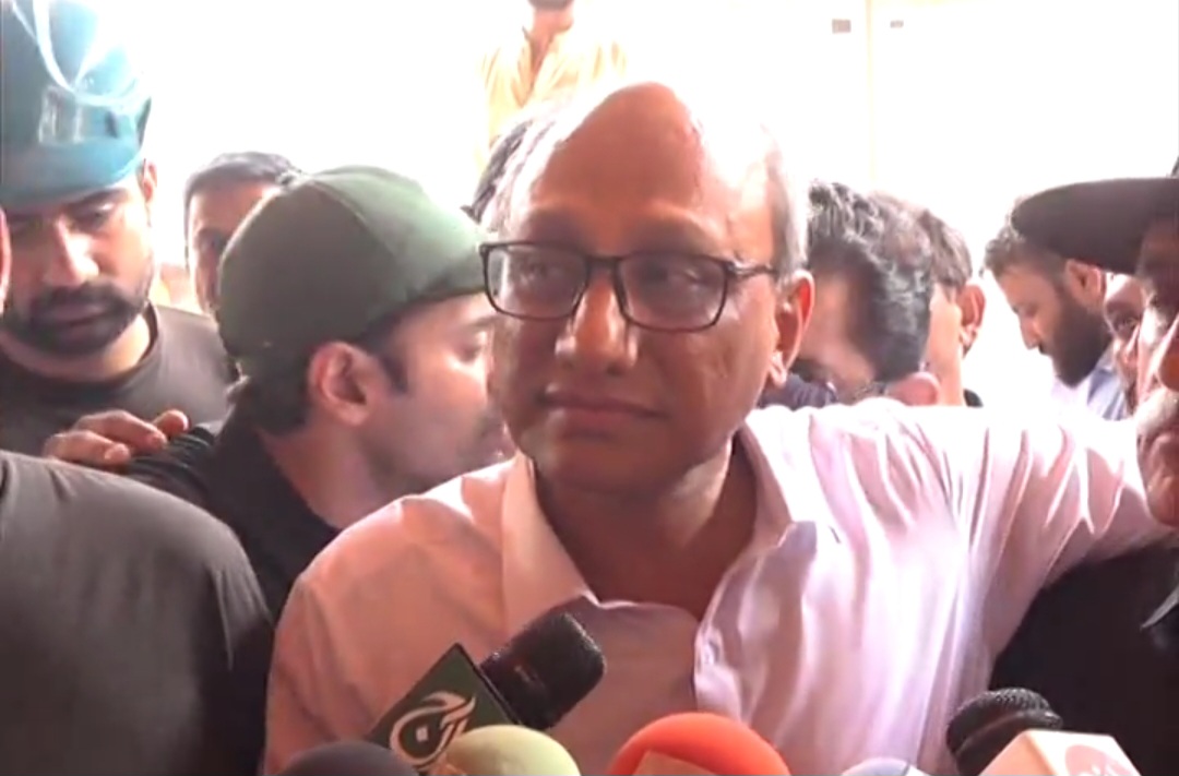 Saeed Ghani Vows to Relocate Residents of Dangerous Buildings to Save Lives Amid Karachi Tragedy