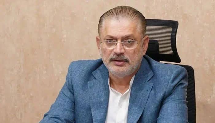 Sindh Senior Minister Sharjeel Inam Memon said that Farooq Sattar’s real complaint is with the Prime Minister, but he is directing his anger toward the Sindh government. 