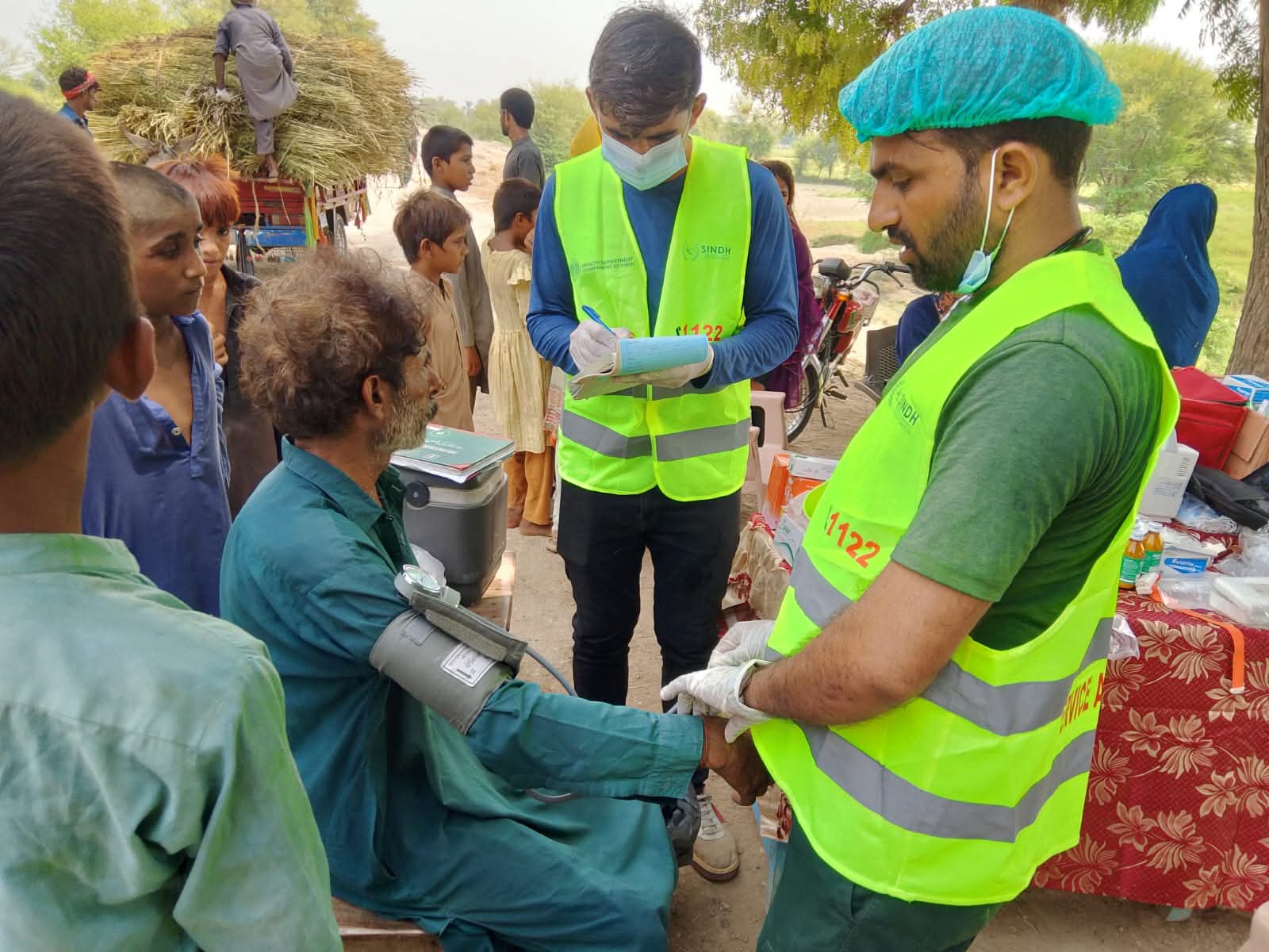 the Sindh government has taken emergency measures in view of the threat of a possible superflood. He stated that the Chief Minister of Sindh has personally inspected sensitive locations, including Guddu and Sukkur Barrages,