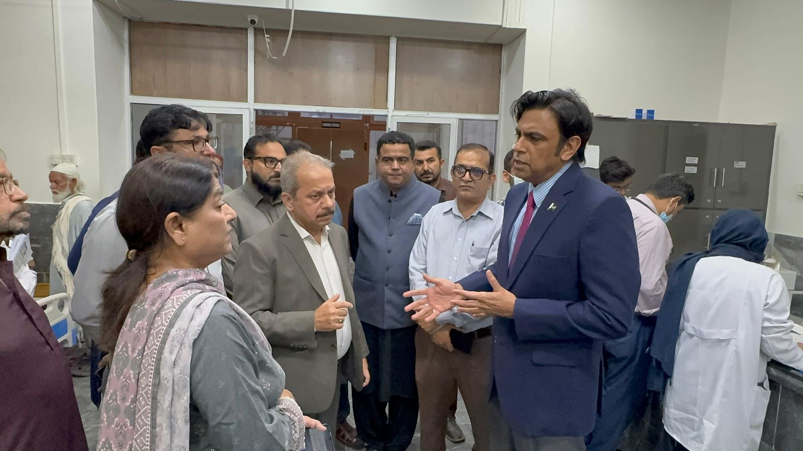 CS Sindh Launches Surprise Dengue Blitz on Hospitals; Demands Dedicated Wards and 'Accurate' Data to Counter Media Hype