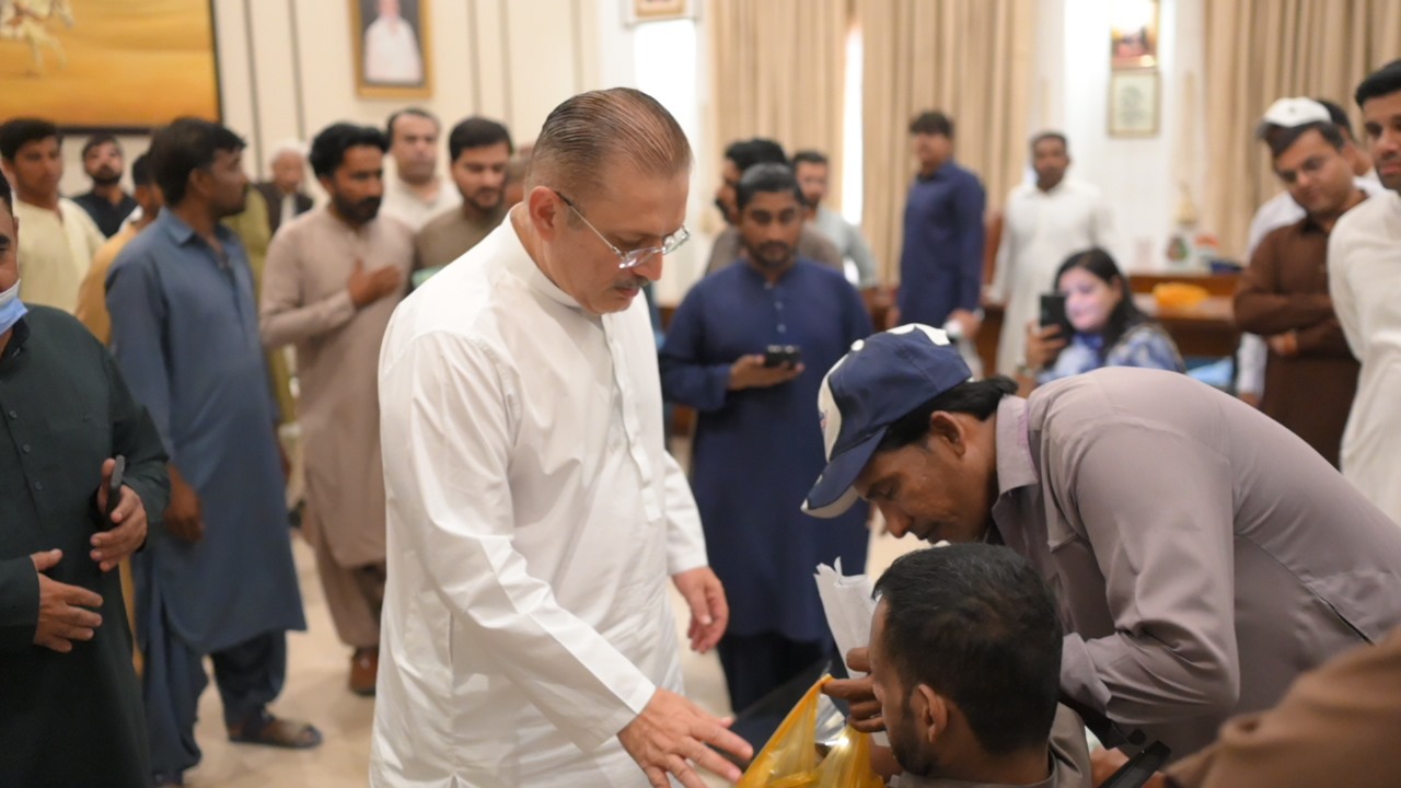 Sindh Senior Minister Sharjeel Inam Memon met with the people of his constituency at Rawal House, Rahuki, Tando Jam. A large number of local leaders, Pakistan Peoples Party (PPP) workers, and citizens attended the meeting