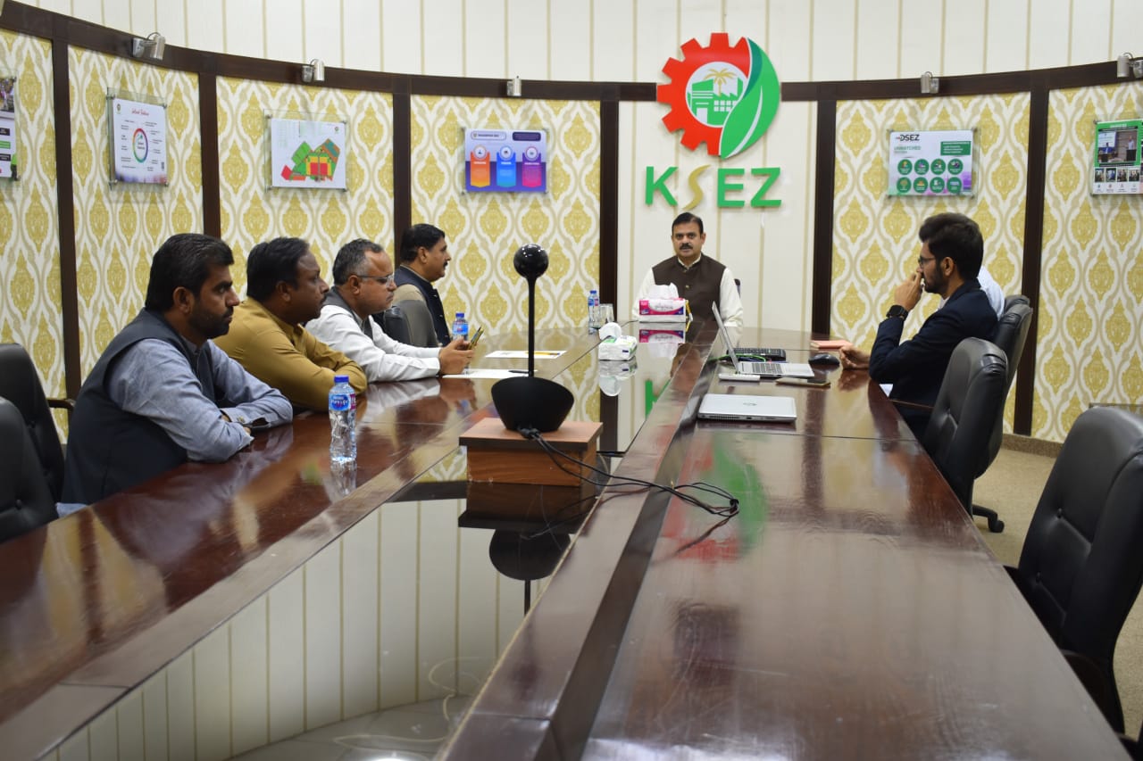 Commissioner Sukkur Visits KSEZ; Reviews Progress, Shares Strategic Insights, and Congratulates Management on Global Achievement