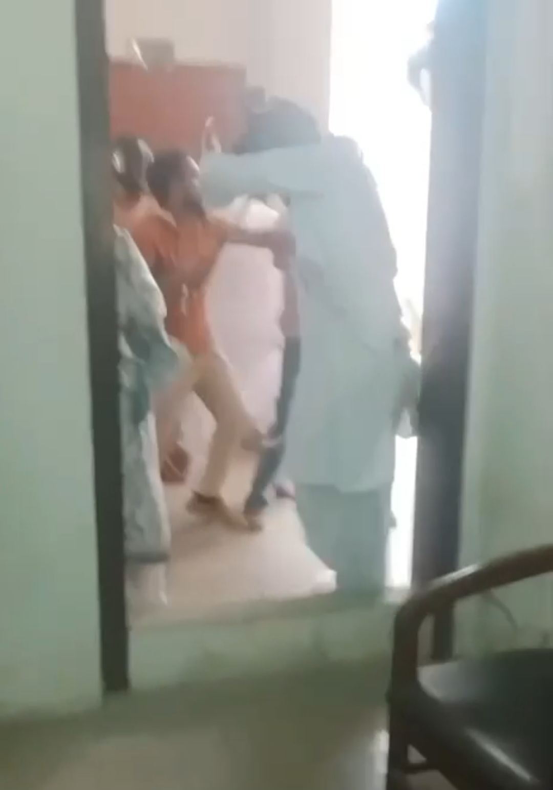 Clash Between Two Student Groups at Karachi University Leaves Two Injured