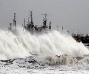 Section 40 is in force on Karachi's coastline due to storm Bijoy in the Arabian Sea. 