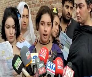Transgenders protest against electricity bills