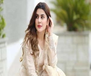 Has done Umrah and Itikaf but doesn't like to share it on social media: Kubra Khan