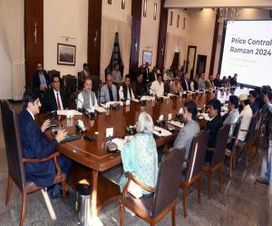    Cabinet approves wheat procurement target of 900,000 tons at Rs4000/40 kg  Reservations expressed on appointment of IRSA chairman