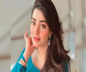 Texting cricketers don't have to be unmarried: Nawal Saeed talks about cricketers' texting