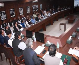 *CS chairs a meeting of Secretaries committee on key agendas including anti-corruption cases, development projects, pensions, and court cases.