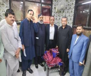 Syed Najmi Alam distributed the offer orders among the passers of grade 17 exams