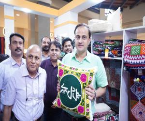 Karachi, Murtaza Wahab inaugurates 15th Satryoon Sang Crafts Exhibition in Karachi 