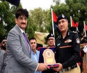 CM directs IGP to complete S-4 project by installing CCTV cameras at Toll plazasStreet crime comes down from 254 to 170 in 4 months KARACHI Sindh Chief Minister