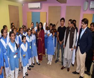 Murad expresses concern about high rate of polio vaccination refusals in Karachi and Hyderabad.