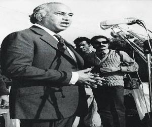  Sindh Senior Minister Sharjeel Inam Memon, while paying tribute to the Quaid-e-Awam Shaheed Zulfiqar Ali Bhutto on his 97th birth anniversary,