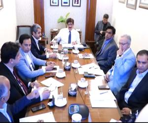Murad reviews progress of SEZ Dhabeji 