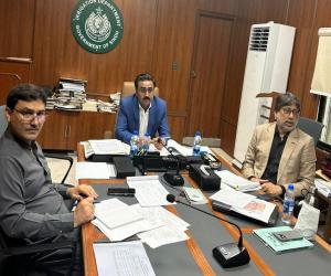  Sindh Irrigation Minister Reviews Indus River Flood Situation, Orders Strengthening of Embankments and Public Caution
