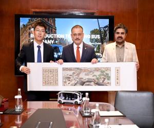 Officials from China’s well-known Yutong Bus Company met with Sindh Senior Minister Sharjeel Inam Memon and Provincial Minister for Energy, Development and Planning Syed Nasir Hussain Shah in Shanghai.
