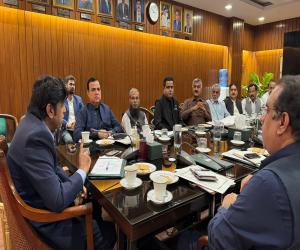Sindh Employees Alliance meets Chief Secretary Sindh, announces end of protest