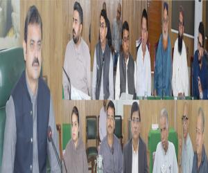  Sukkur  Commissioner Sukkur Division Abid Saleem Qureshi presided over a meeting at the conference hall of his office regarding the Sukkur's Cattle Colony. 