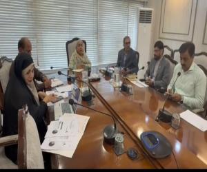 Sindh has over 600,000 quack doctors, 3,995 HIV-positive children; Dr Azra Pechuho orders strict crackdown, mandatory screening of pregnant women,