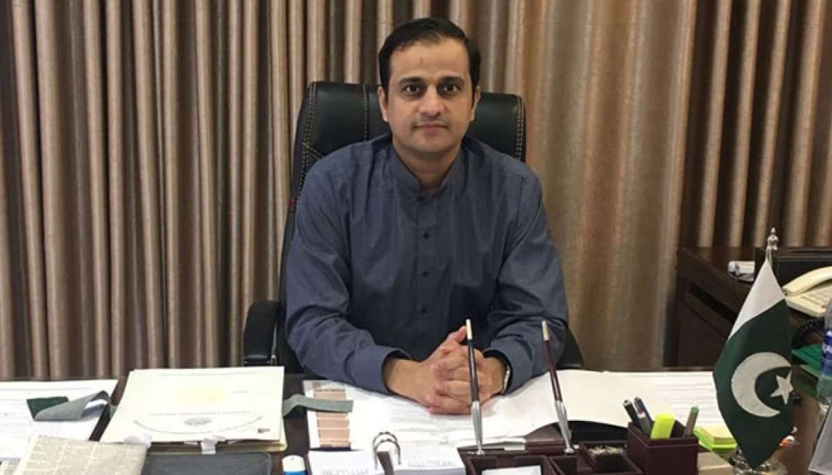 سندھ حکومت نے  لاک ڈاون  میں موٹرسائیکل کی ڈبل سواری پر پابندی اٹھالی گئی