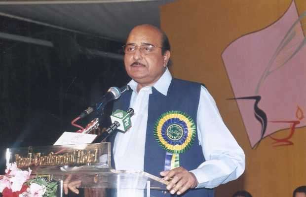       صدارتی ایوارڈ یافتہ اردو کے ممتاز شاعر نقاش کاظمی 77برس کی عمر انتقال کر گئے