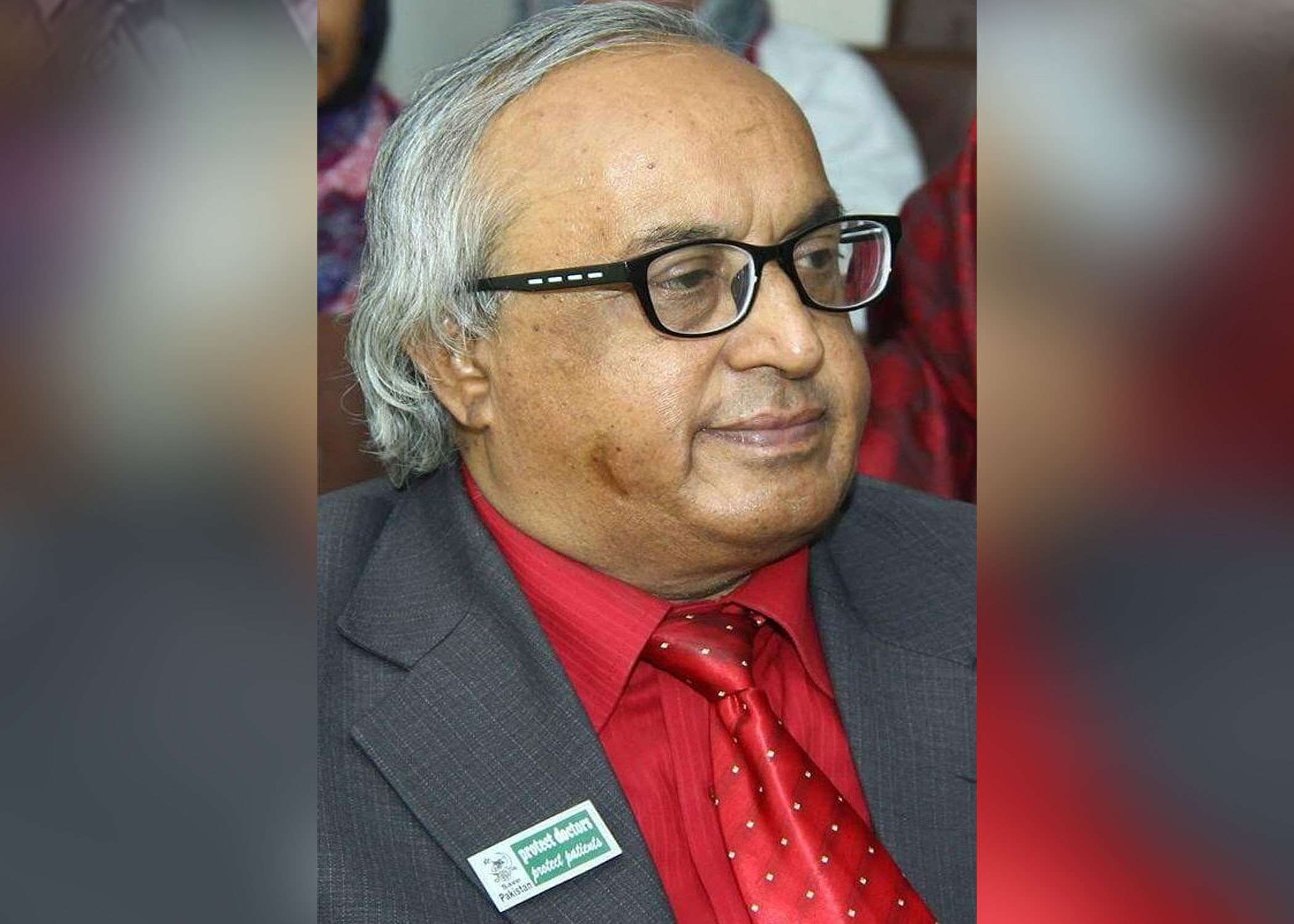 کورونا کے خلاف جنگ میں مصروف عمل ایک اور ڈاکٹر جان کی بازی ہار گیا۔ مہلک وائرس میں مبتلا سول اسپتال کراچی کے ایم ایل او  ڈاکٹر ناصر انتقال کرگئے۔