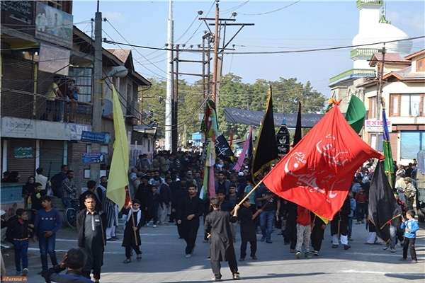 ایام عزاء میں عاشقان حسین بڑی تعداد میں خون عطیہ کرتے ہیں۔ 