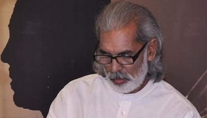 کراچی میں گزشتہ رات لاپتہ ہونے والے  سینئر  صحافی اور کالم نگار وارث رضا گھر پہنچ گئے۔