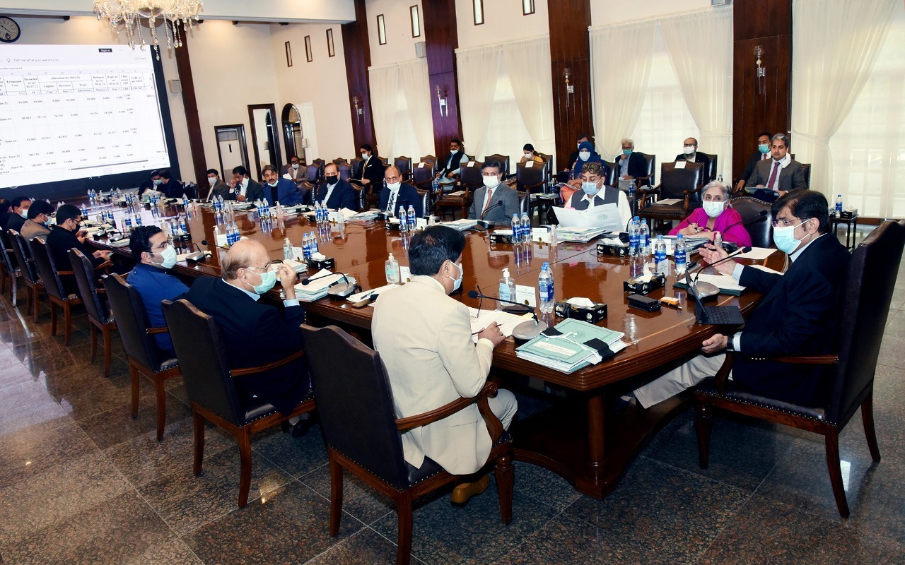 سندھ کابینہ نے ڈھائی سو  ڈیزل ہائبرڈ بسیں خریدنے کی منظوری د ے دی۔