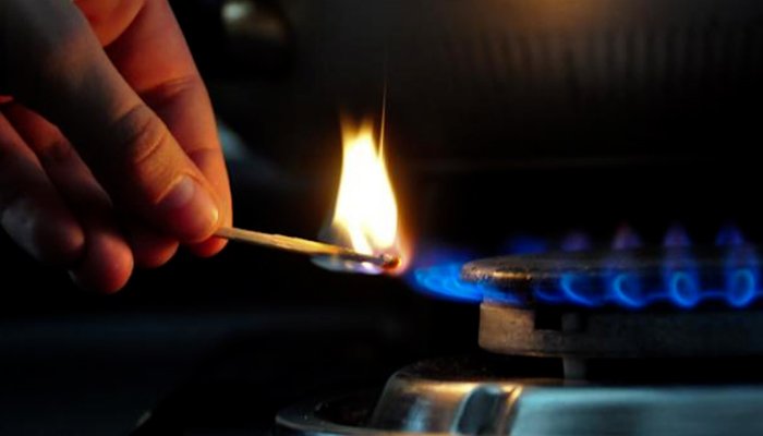 کراچی میں گیس بحران جاری