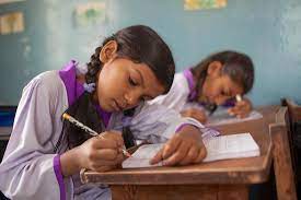 سال 2021 تعلیمی لحاظ سے کچھ اچھا سال نہیں رہا،، عالمی وباء کورونا نے  تعلیمی نظام کو بھی متاثر کیا،
