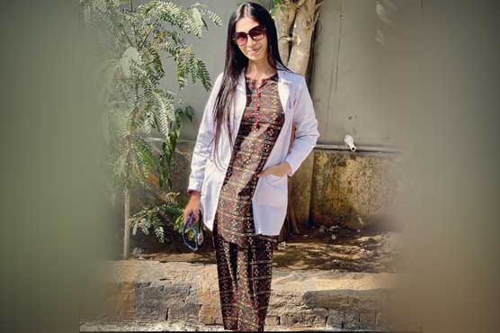سارا گل پاکستان کی پہلی ایم بی بی ایس ڈاکٹر خواجہ سرا