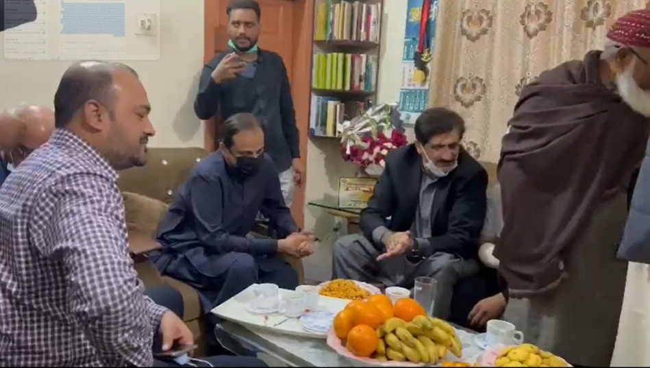 سیاسی رہنما ہونے کی حیثیت سے ہم سب کی ذمہ داری ہے کہ امن و امان کا خیال رکھیں ہم نے لسانیات یا نفرت کی سیاست کو ہر صورت ختم کرنا ہے سی ایم سندھ 