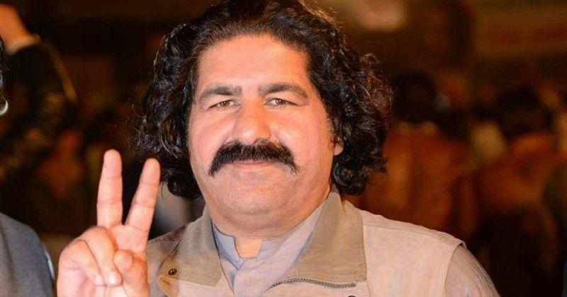  سینٹرل جیل کراچی میں قید ایم این اے علی وزیر قومی اسمبلی اجلاس میں شرکت کے اسلام آباد روانہ ہوگئے۔